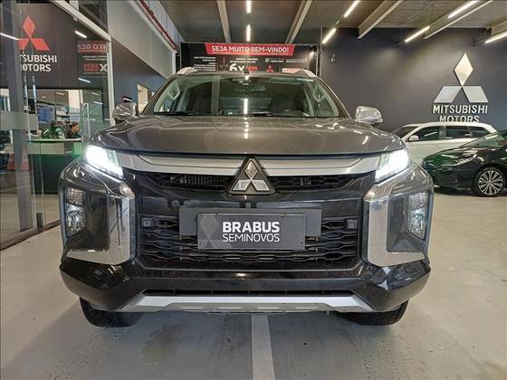 MITSUBISHI L200 TRITON 2.4 16V TURBO DIESEL SPORT HPE-S CD 4P 4X4 AUTOMÁTICO